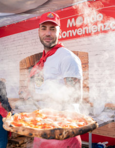 MONDO CONVENIENZA INAUGURA IL PDV DI POMPEI